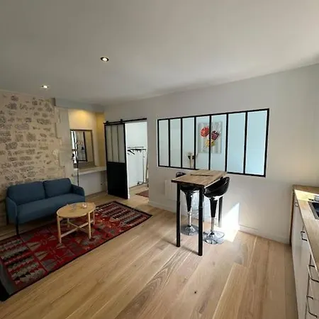 Hyper Centre Apartment